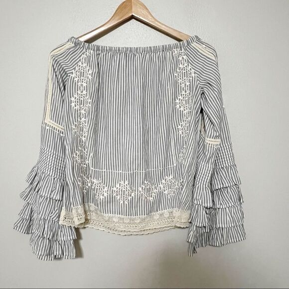 Love Sam Off the shoulder ruffle stripe top Sz XS - Picture 3 of 8